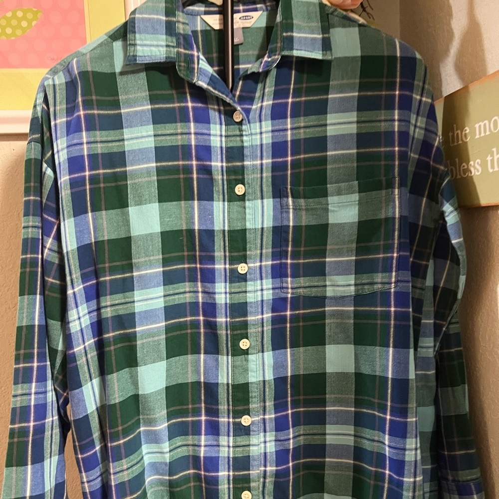 Old Navy Plaid Button-Down Shirt in Green and Blue #034